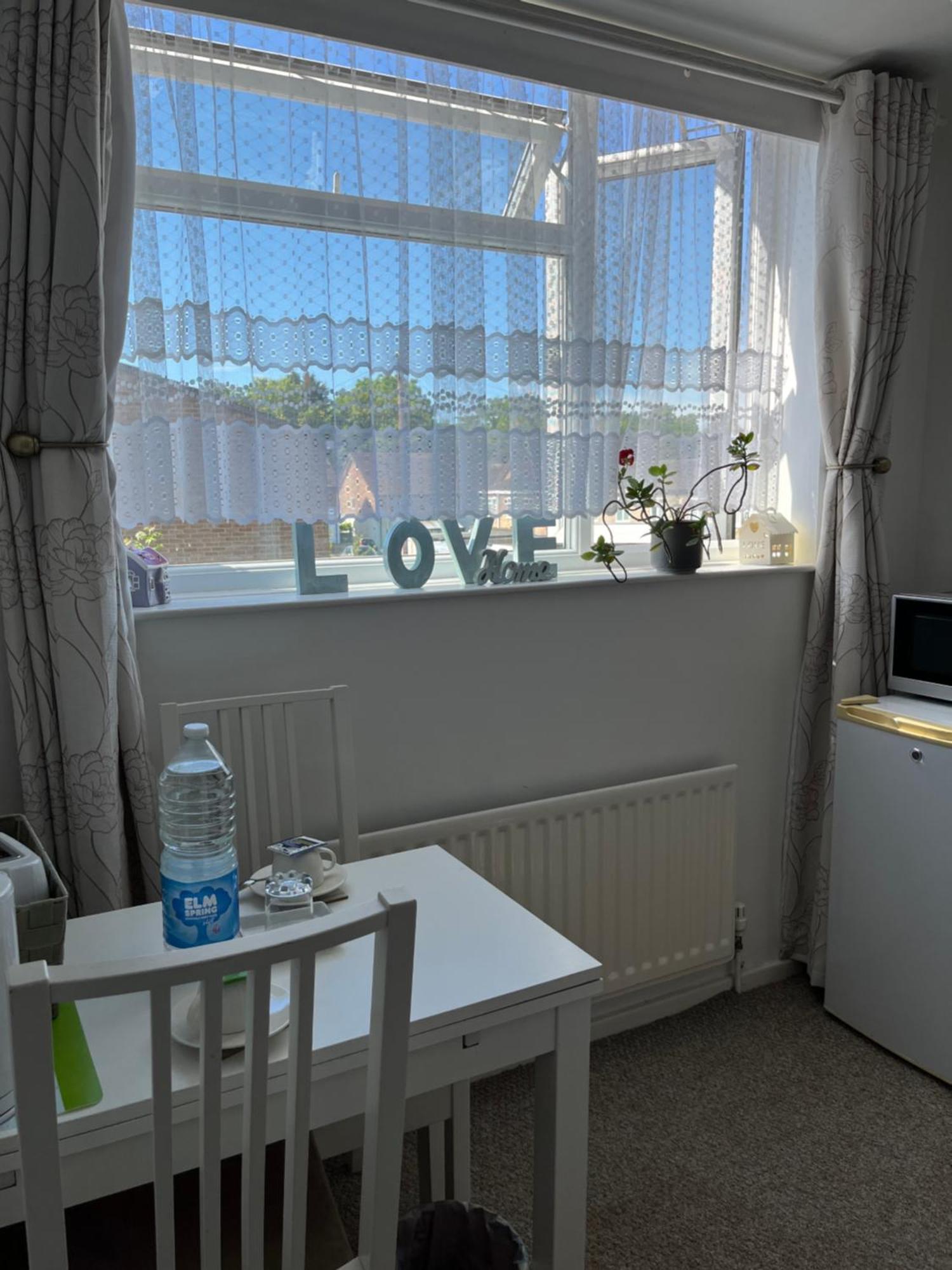 Love & Peace Orpington Extérieur photo